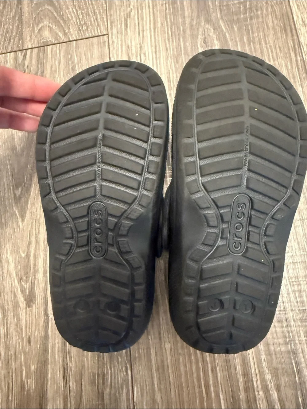 Crocs Boys Fleece Lined Black Slip On Size 1 Kids